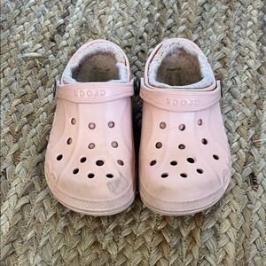 CROCS Kids Light Pink Fuzzy lining size 12